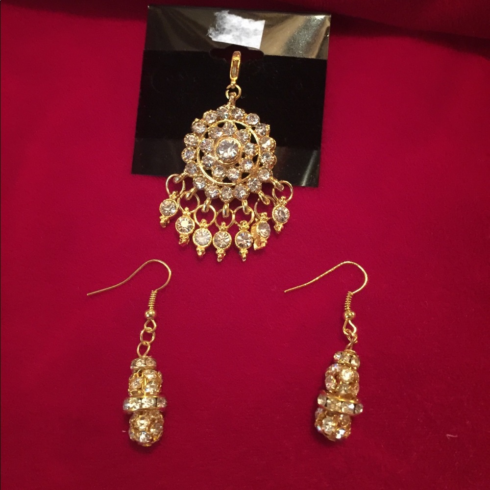 Pendant earrings set